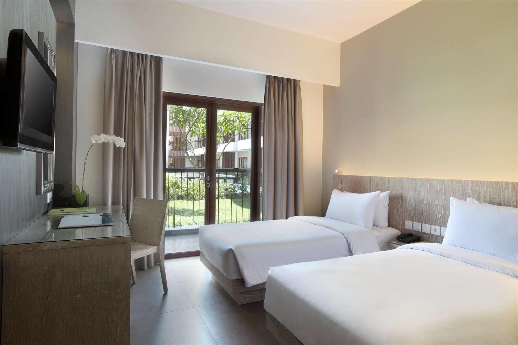 Hotel Santika Siligita Nusa Dua Нуса-Дуа Экстерьер фото