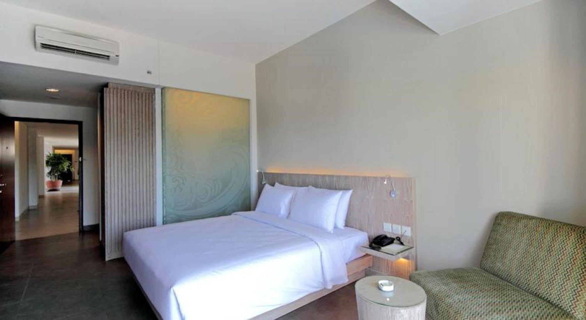 Hotel Santika Siligita Nusa Dua Нуса-Дуа Экстерьер фото