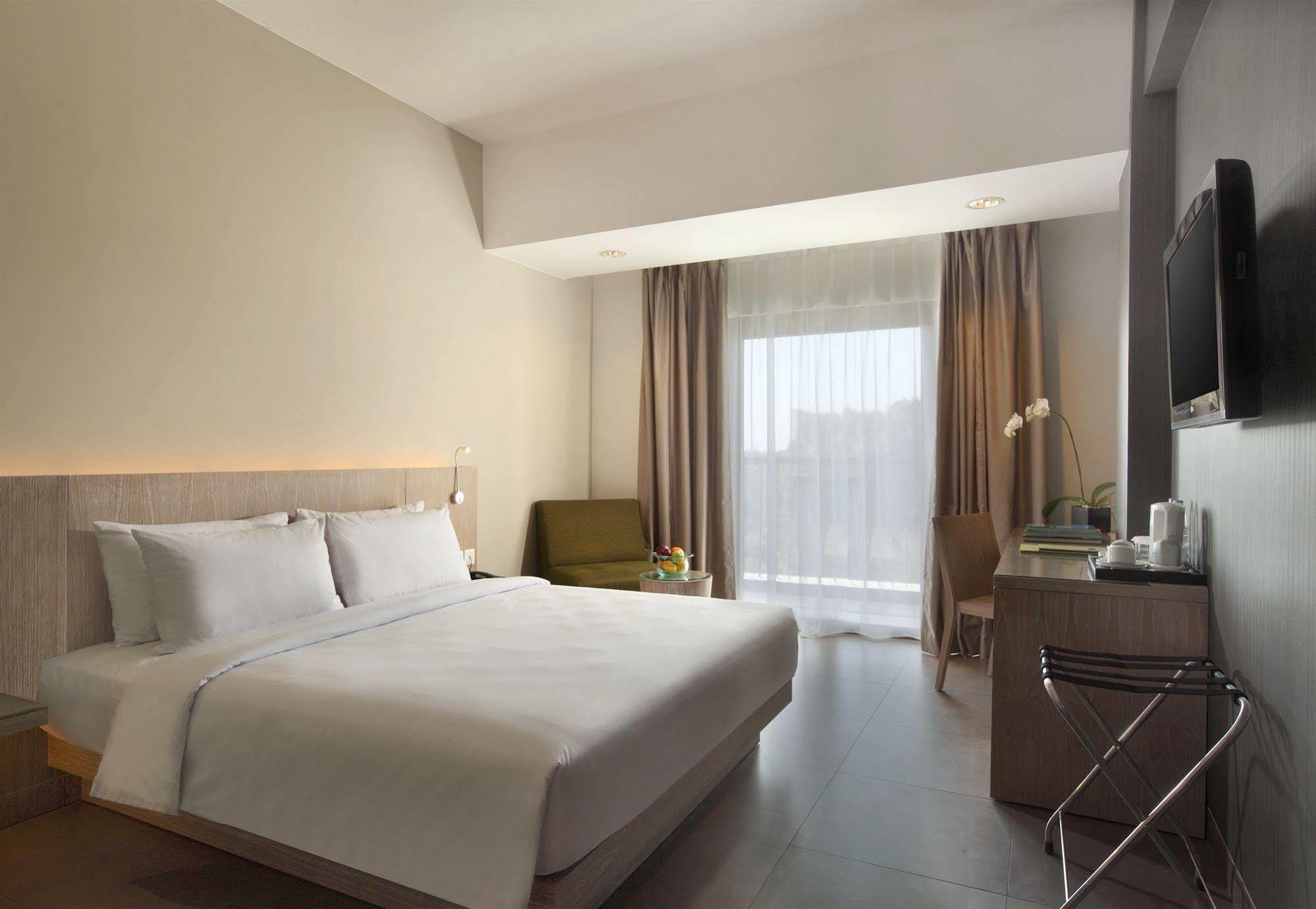 Hotel Santika Siligita Nusa Dua Нуса-Дуа Экстерьер фото